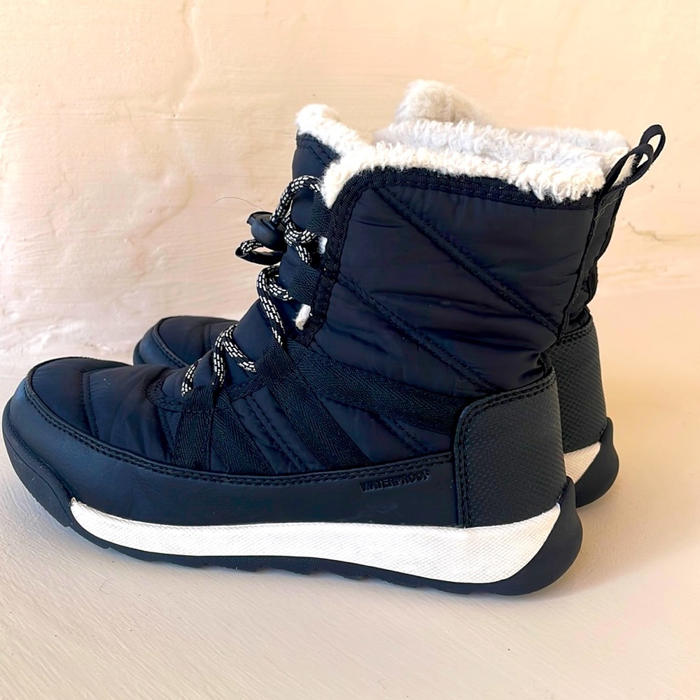 Sorel size 3 Whitney boot